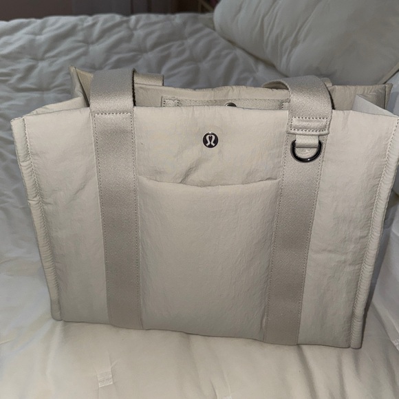 LULULEMON Boxy Tote Bag 10L Bone - Picture 2 of 6
